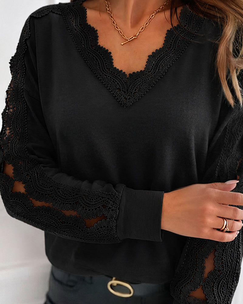 Women's Lace Patchwork V-Neck Top Hollow Out Drop Shoulder Long Sleeve Knit Pullover Elegant Loose Fit Casual Tee