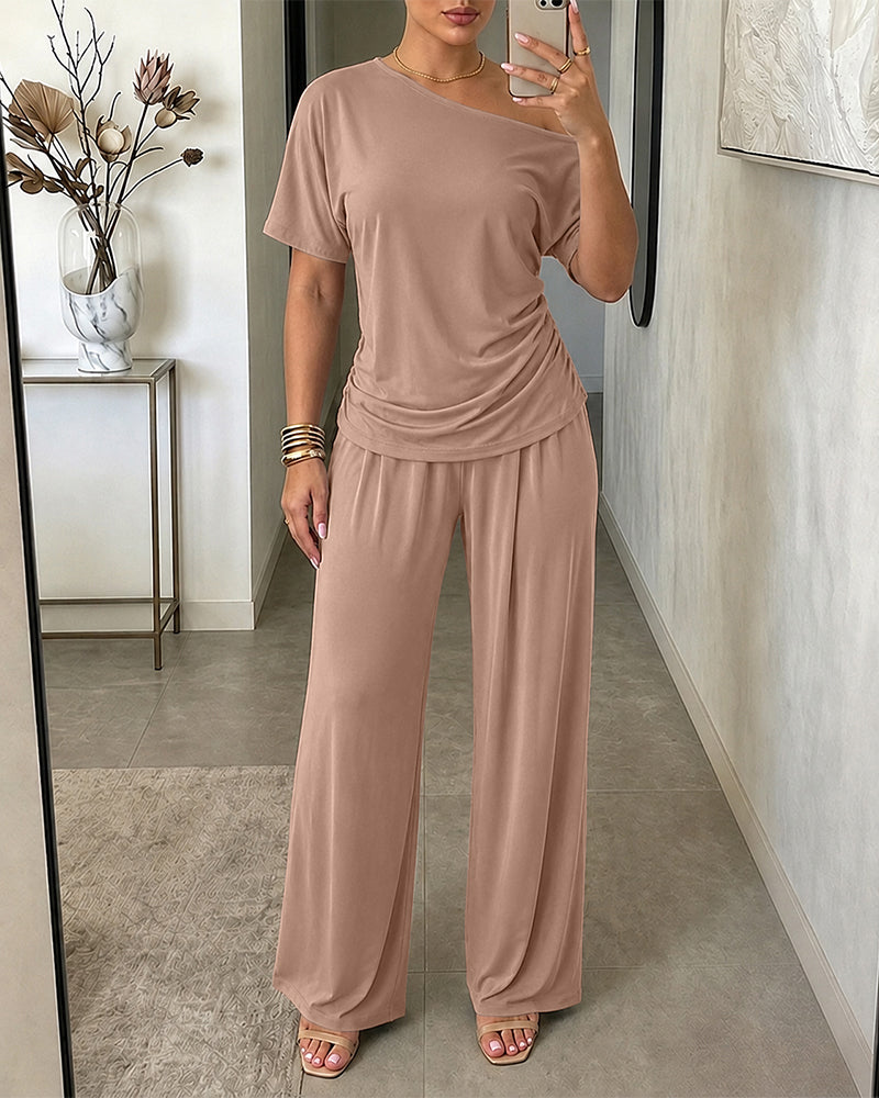 Women's 2 Piece Outfit Boat Neck Ruched Side Top and Wide Leg Pants Set Casual Draped Lounge Set