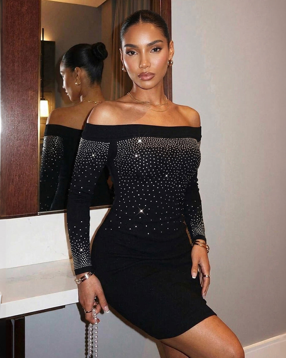 Women's Off-Shoulder Rhinestone Bodycon Mini Dress Long Sleeve Sparkling Party Gown High Waist Sexy Clubwear